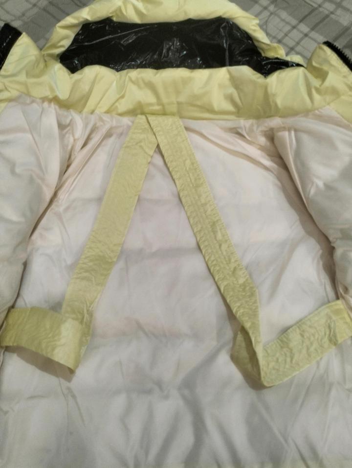 Куртка весенняя, отличного качества