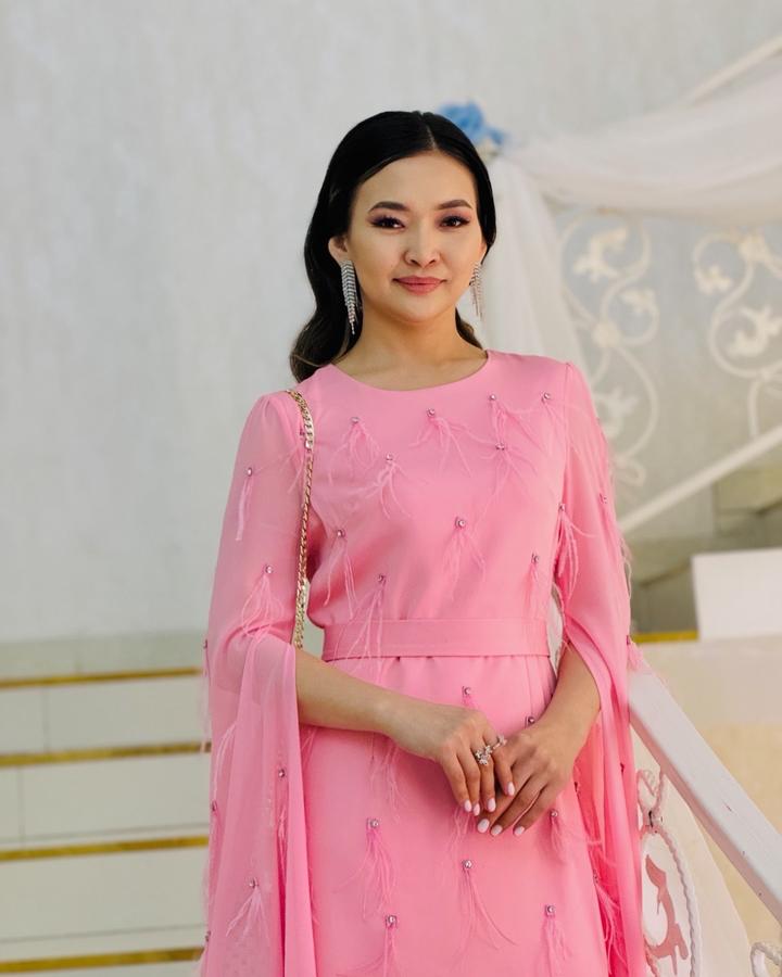 Розовое платье 🌸Лёгкое, нежное и очень элегантное — создаёт красивый образ!