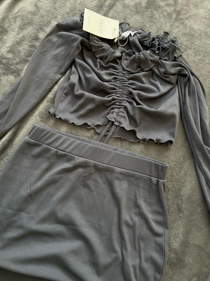 костюм новый с биркой