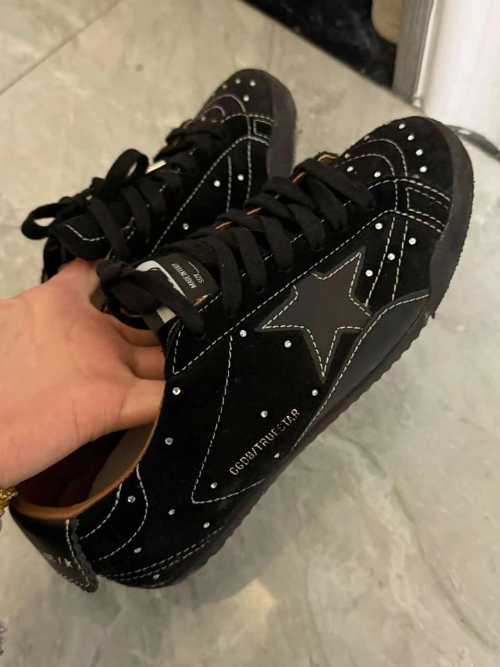 Golden goose true star