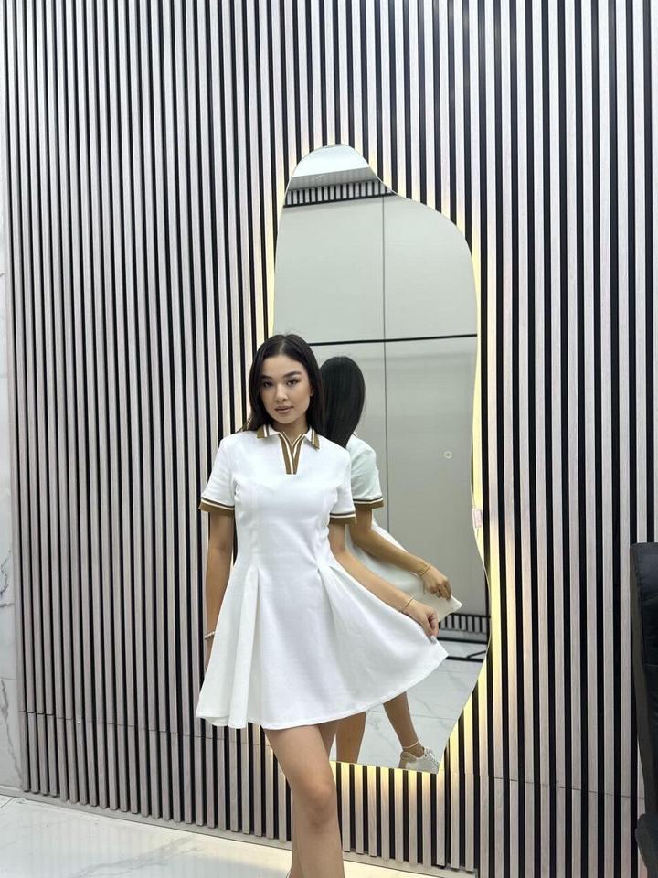 Белое мини платье