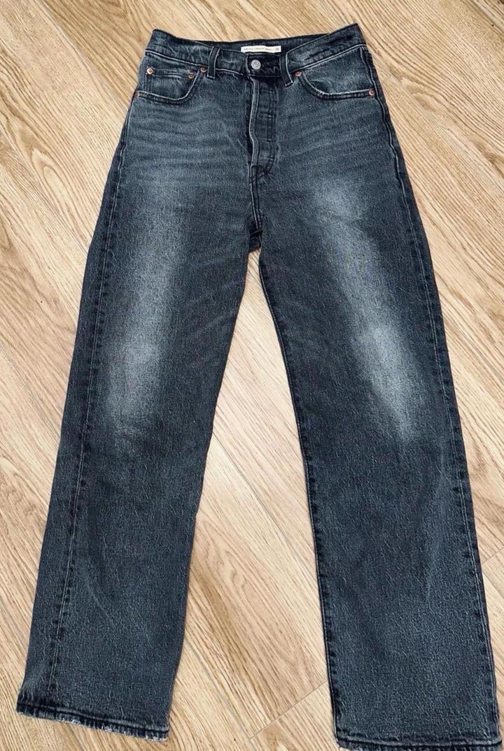 продам джинсы Colin's