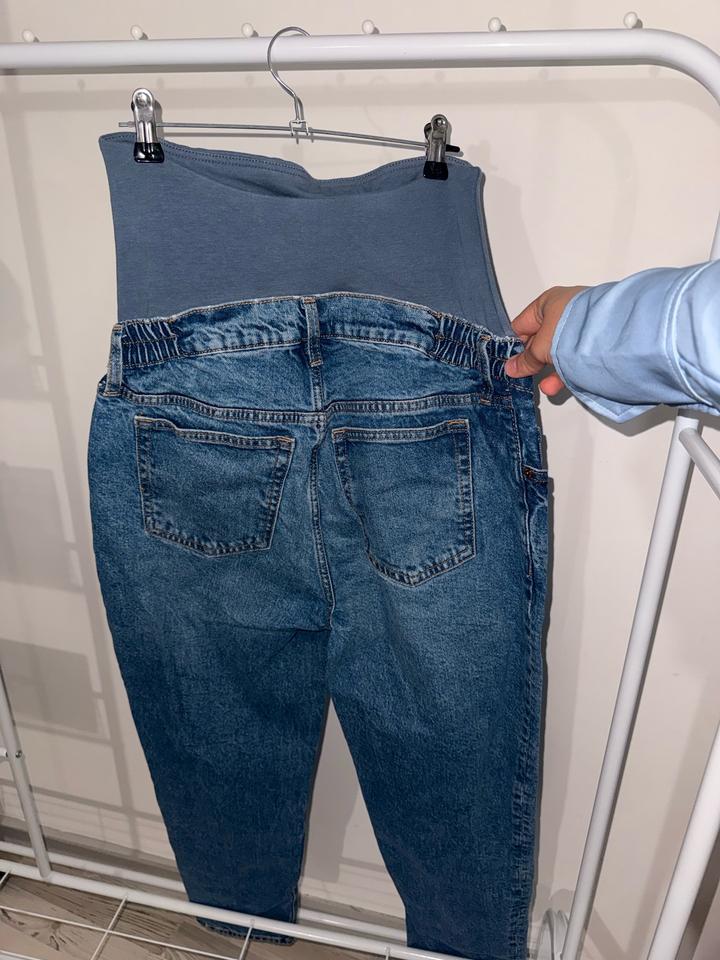 Джинсы для беременных H&M MAMA (размер 36 / S / EUR 36) почти новые!