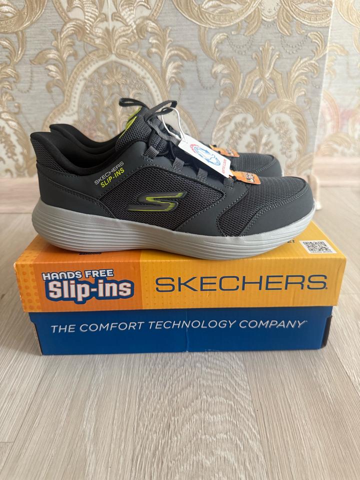 Кроссовки Skechers