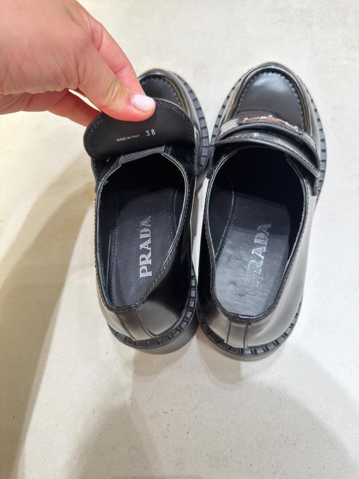 Лоферы Prada