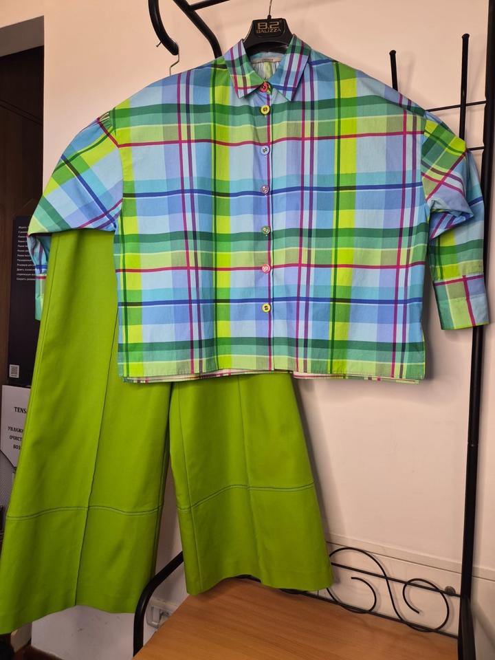 Яркий и стильный комплект от Uterque