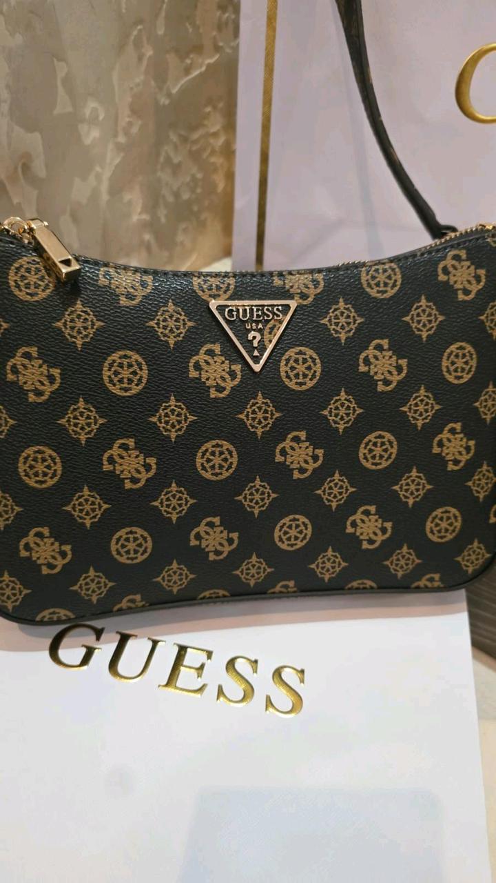 Сумка Guess