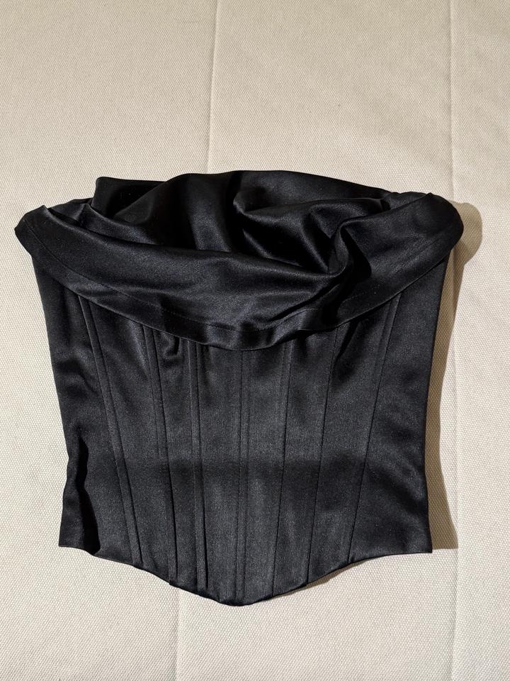 черный корсет @embark.store