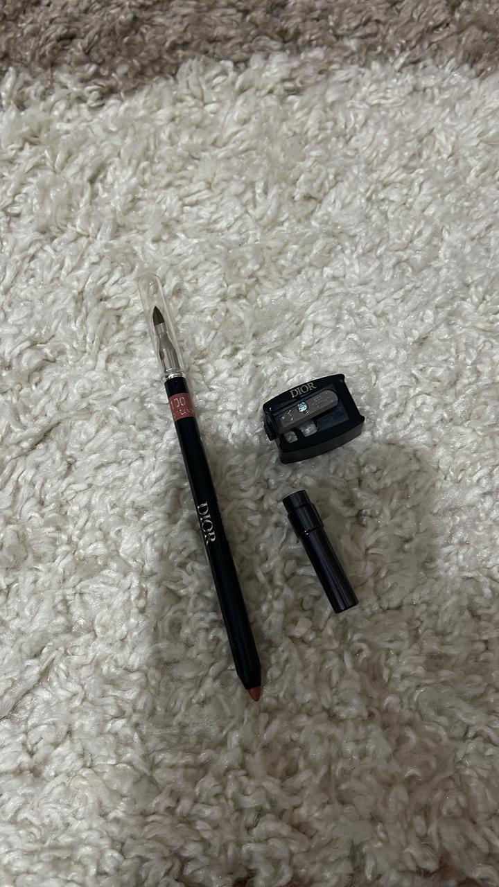 Карандаш для губ от Dior