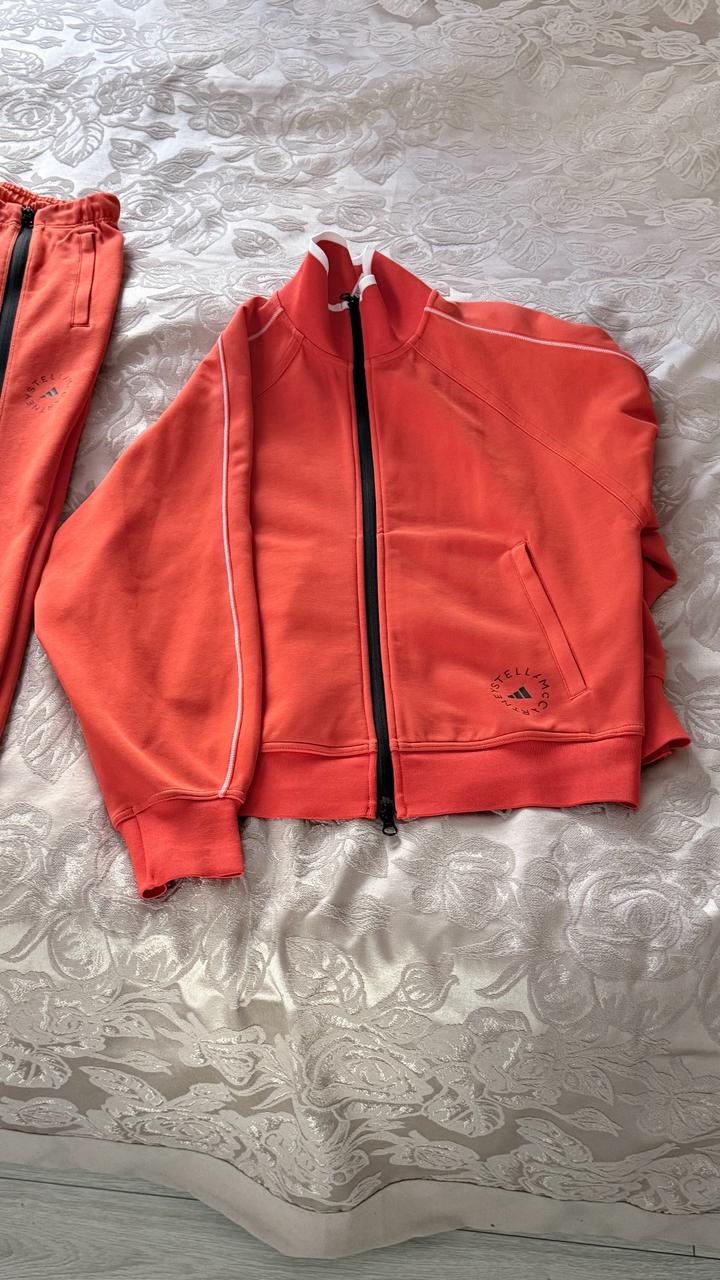 Женский спортивный костюм от adidas Stella Mcarthney