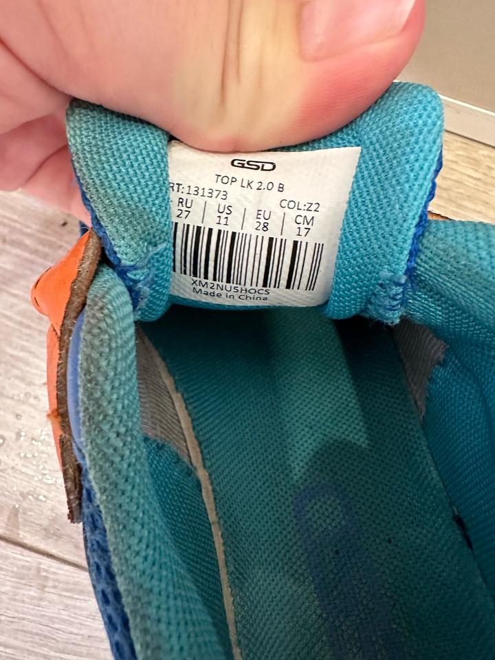 2 пары кроссовки 28