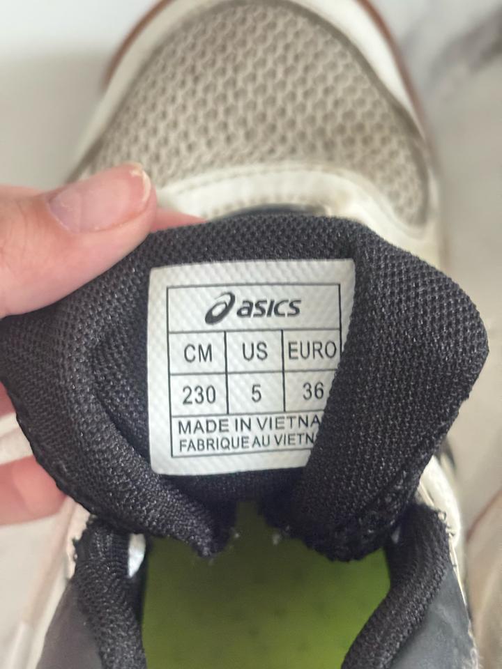 Asics волейбольные кроссовки 36 размер