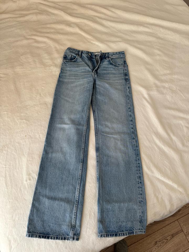 Джинсы Mango 32 р