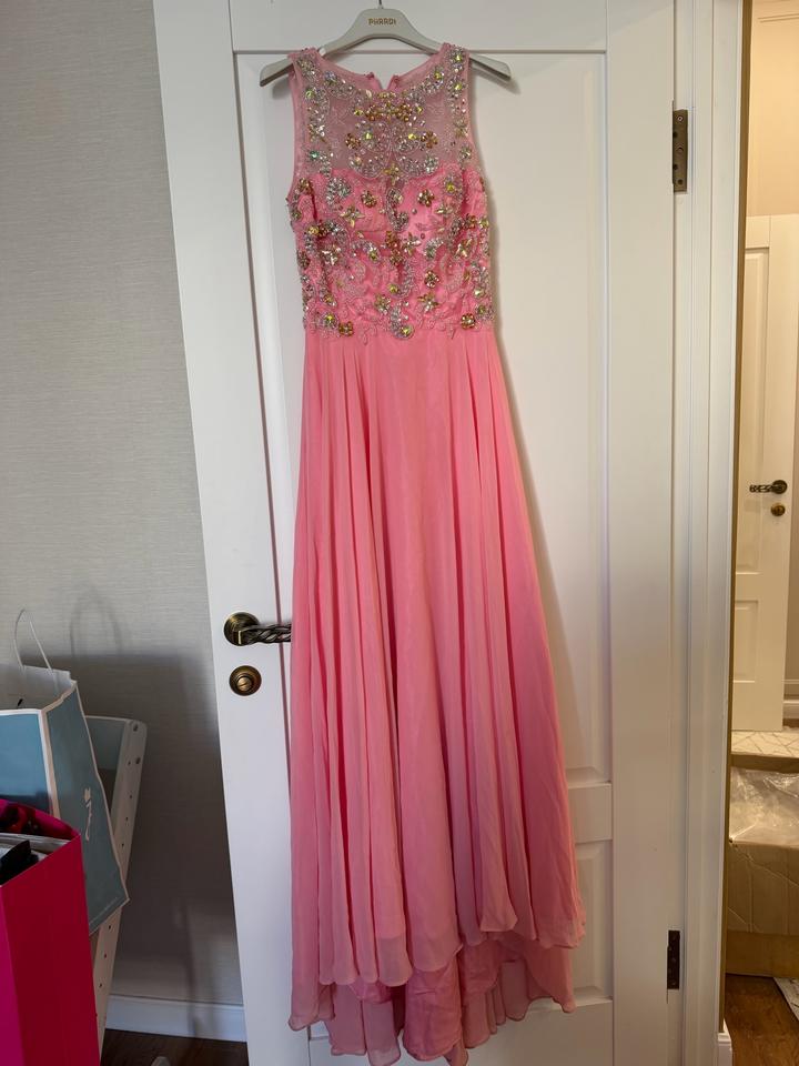 Вечерние платья