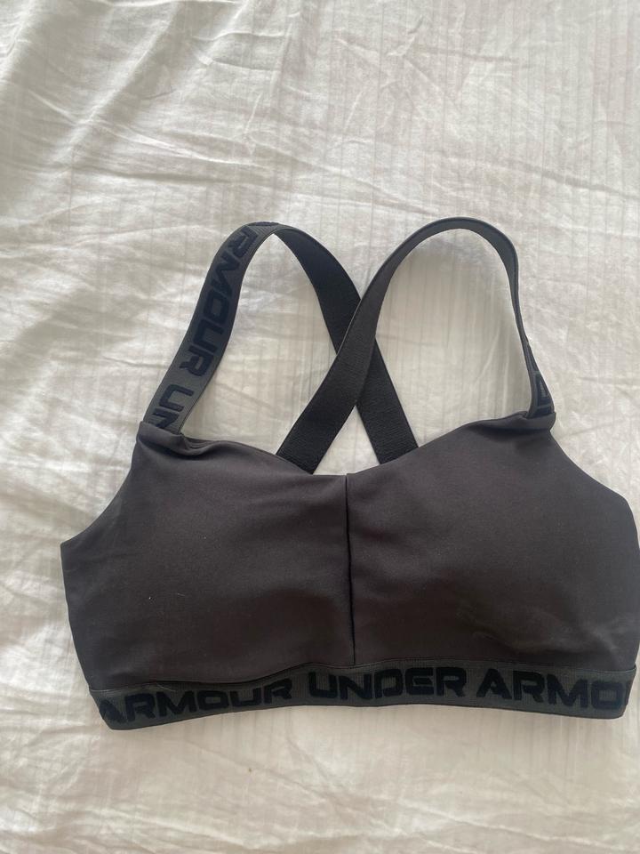 Бра от Under Armour