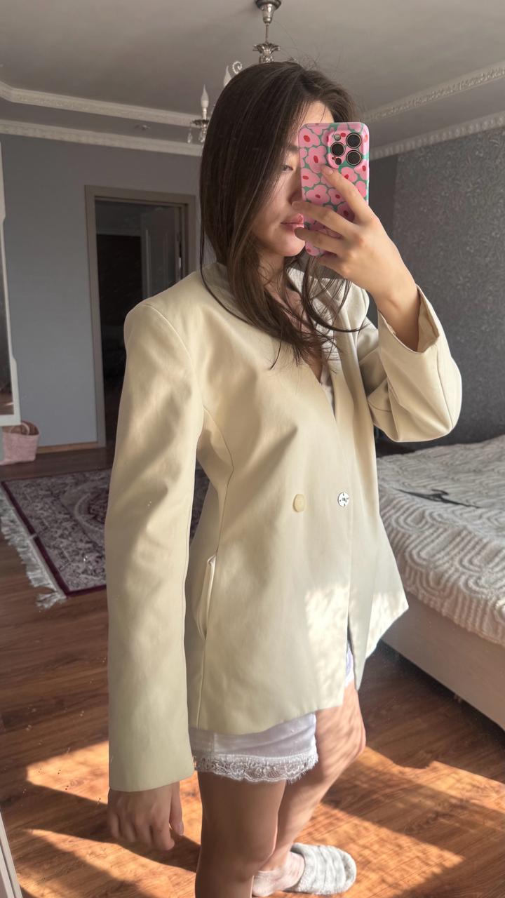 Бежевый Пиджак