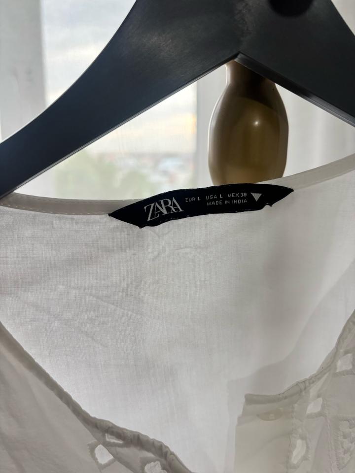 Zara белый очень нежный платье