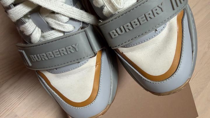 Кроссовки женские Burberry 37 Р