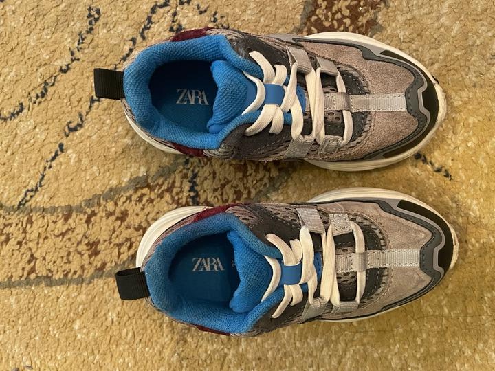 Детские кроссовки Zara