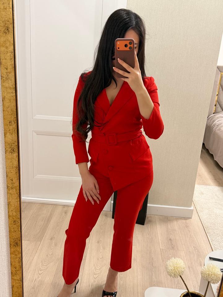 Красный брючный костюм Lichi