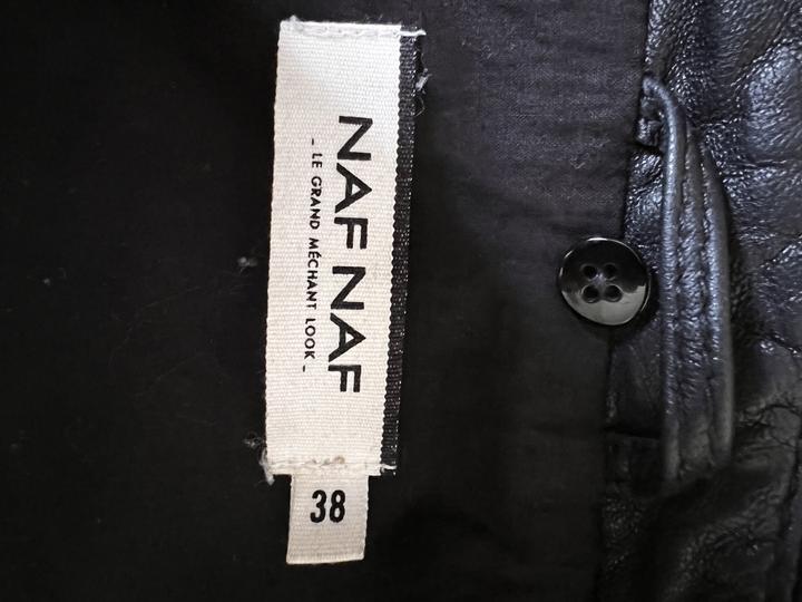 продаю кожаную куртку NAF NAF