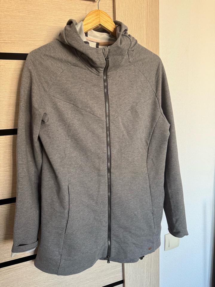 Длинная спортивка