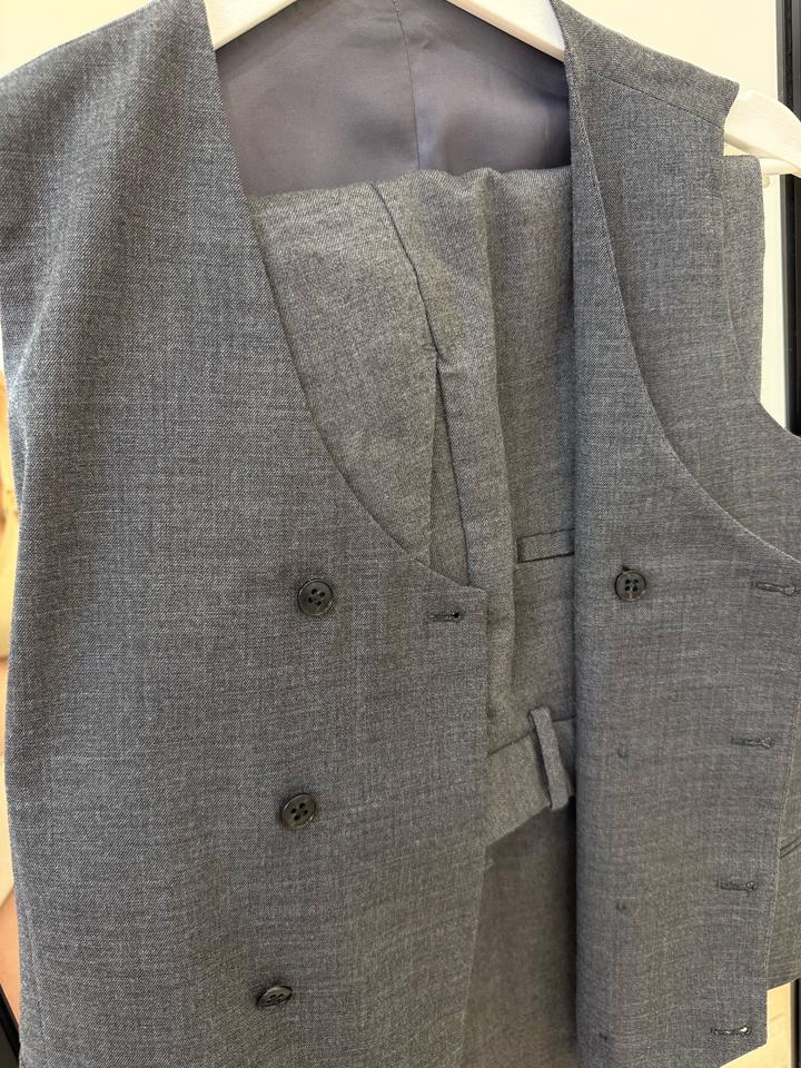 Комплект из жилетки no name и брюк Zara