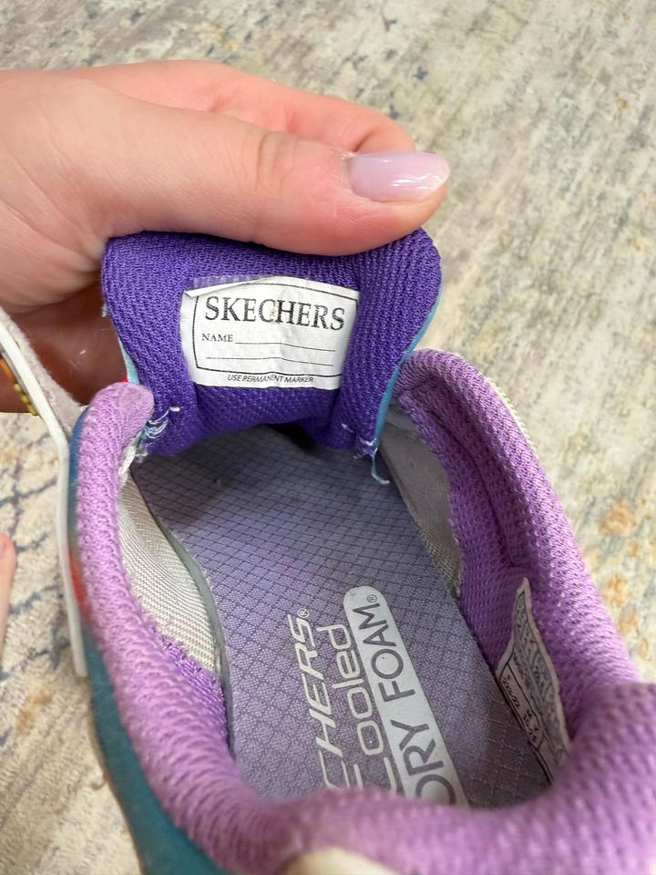 Кроссовки Skechers на девочку 5-7 лет