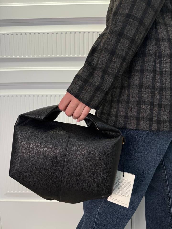 Черная женская сумка Polene