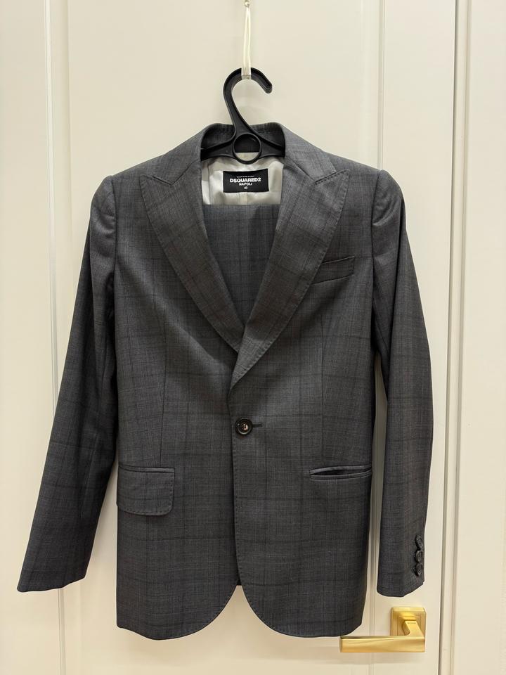 Костюм DSQUARED2 Napoli размер 40