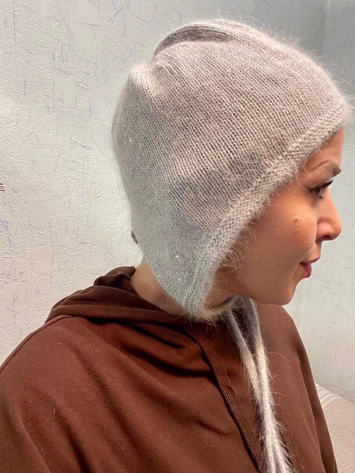 Чепчик блестящий женский на завязках