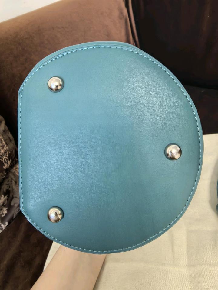 Сумка бочонок David Jones