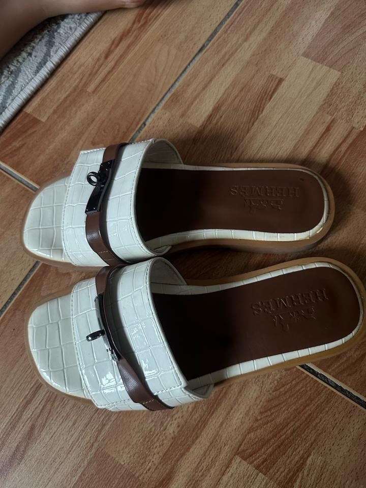 Шлепанцы Hermes