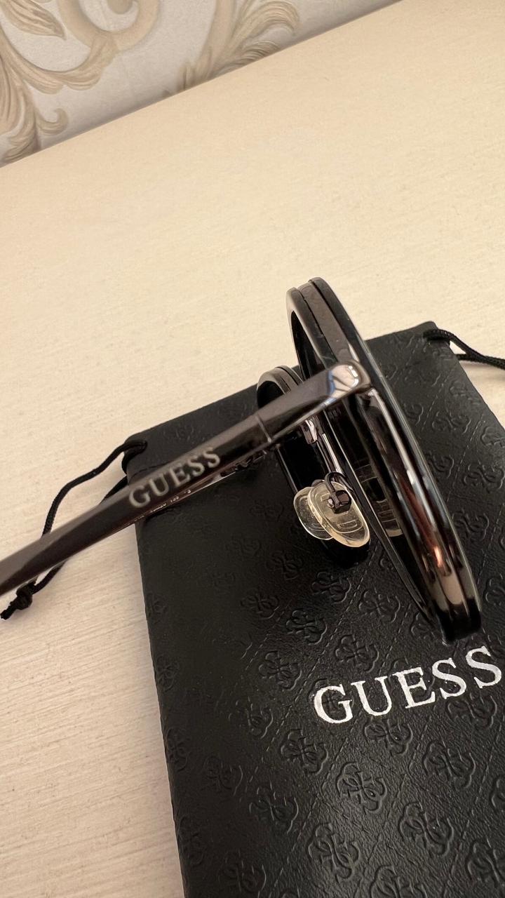 Очки Guess