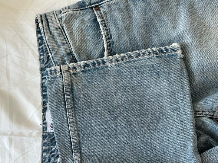 Джинсы Zara