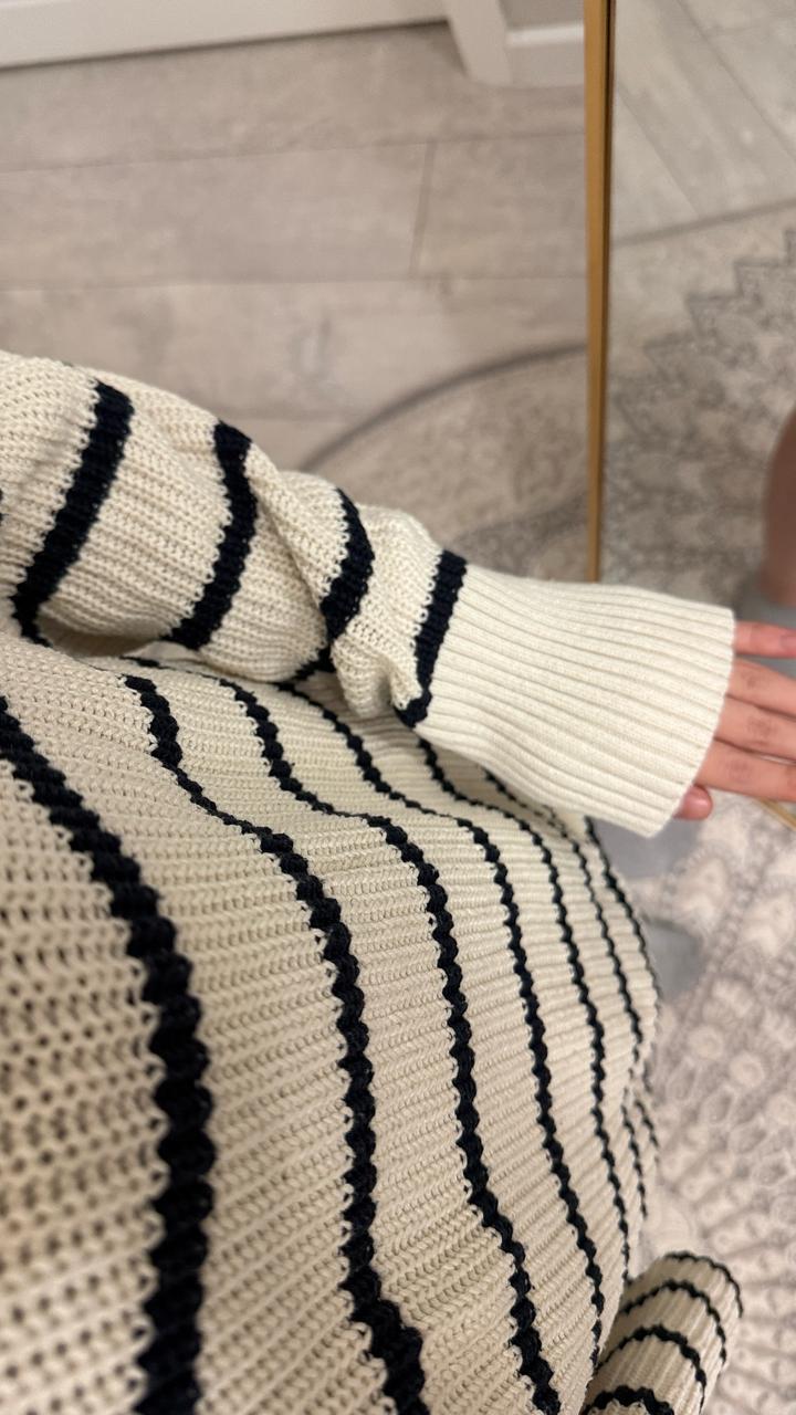 Свитер от twik, канадский