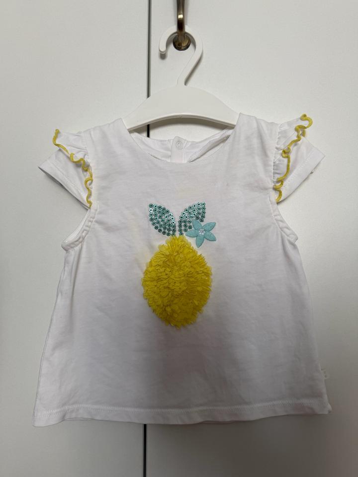 Белая футболка