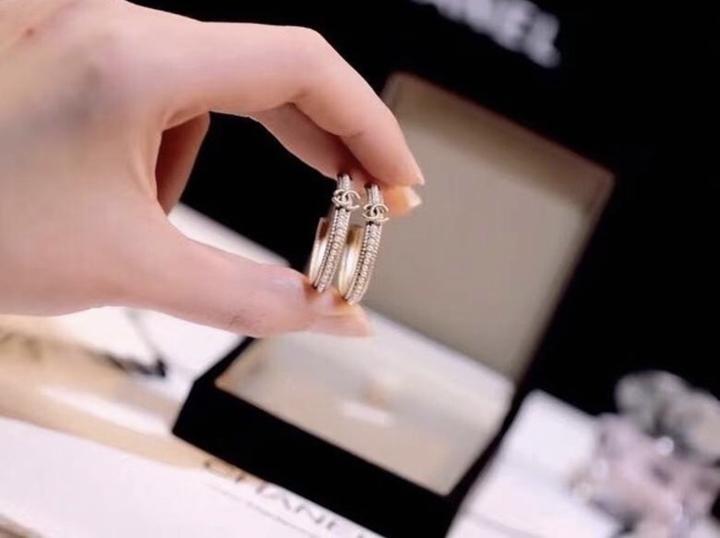 серьги Chanel