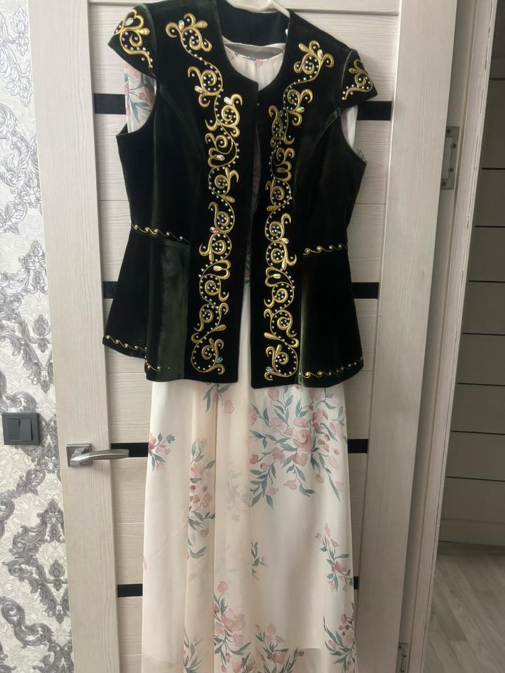 Платье с кажекей