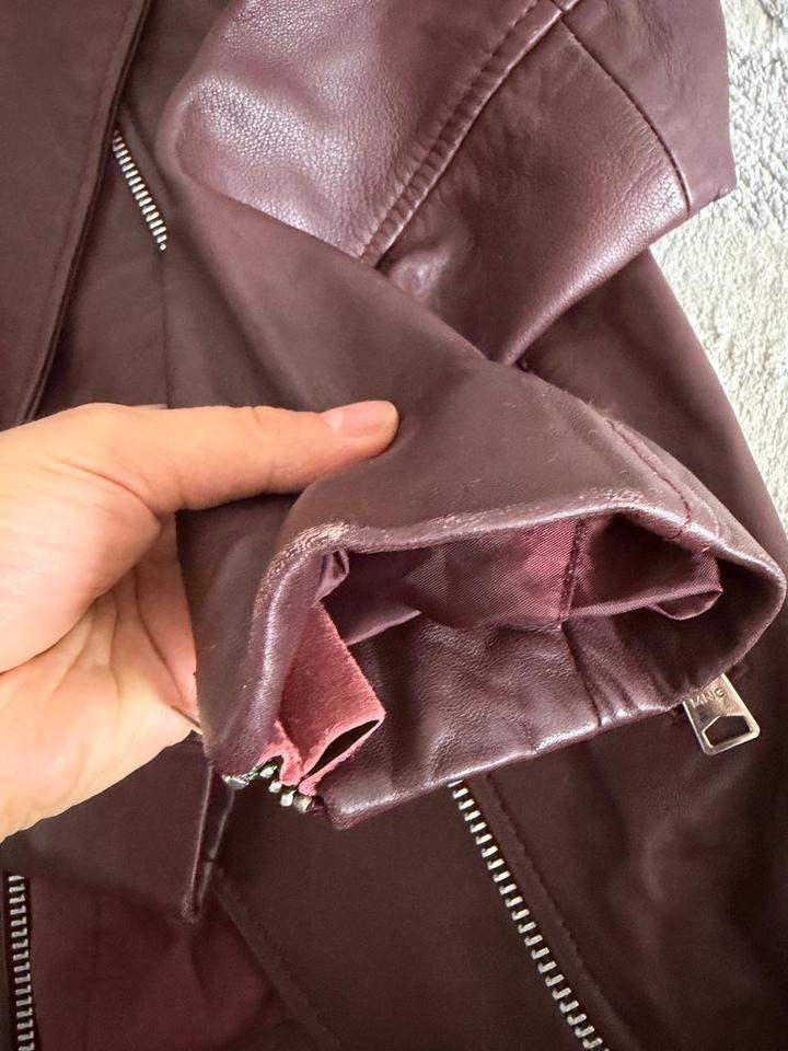 Кожаная куртка Mango