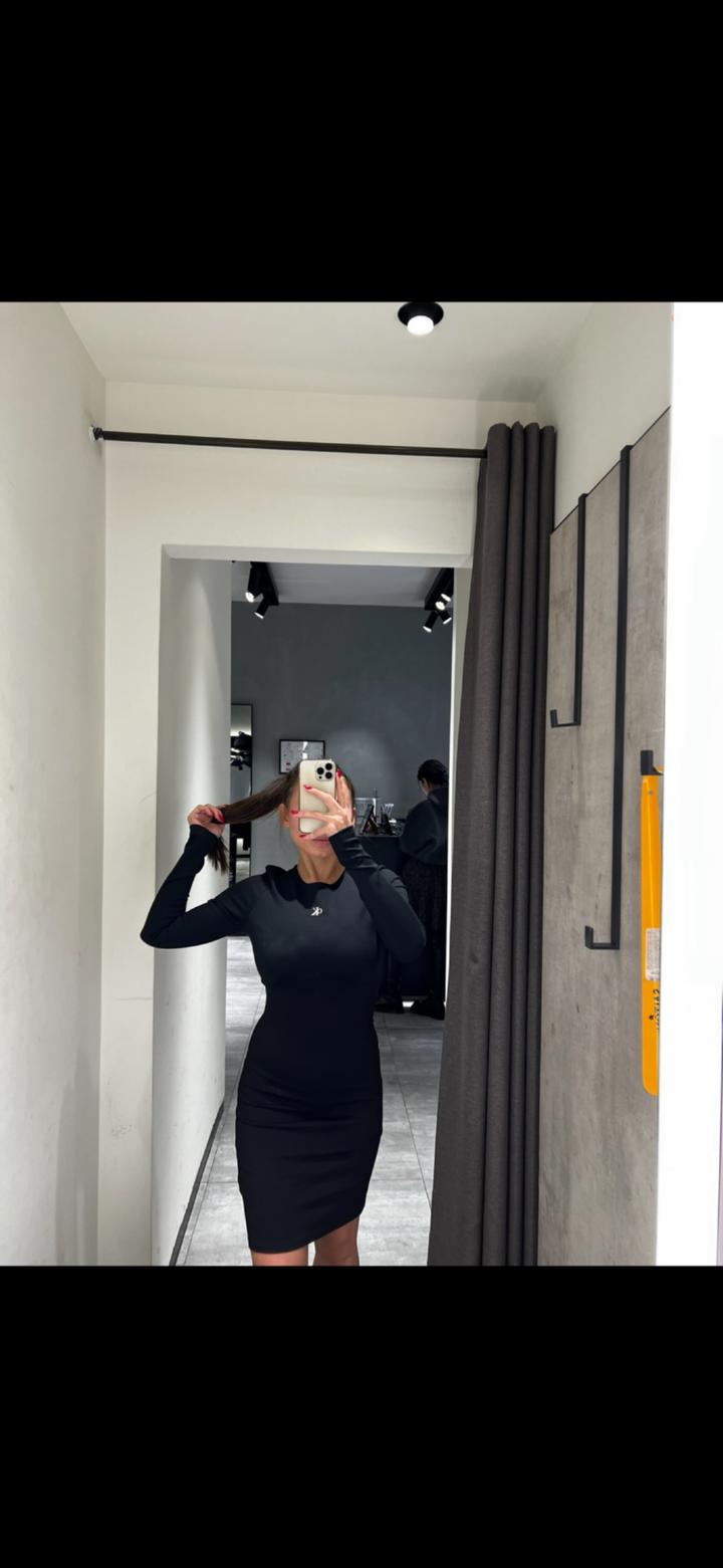 Черное платье мини Calvin Klein трикотаж, размер XS