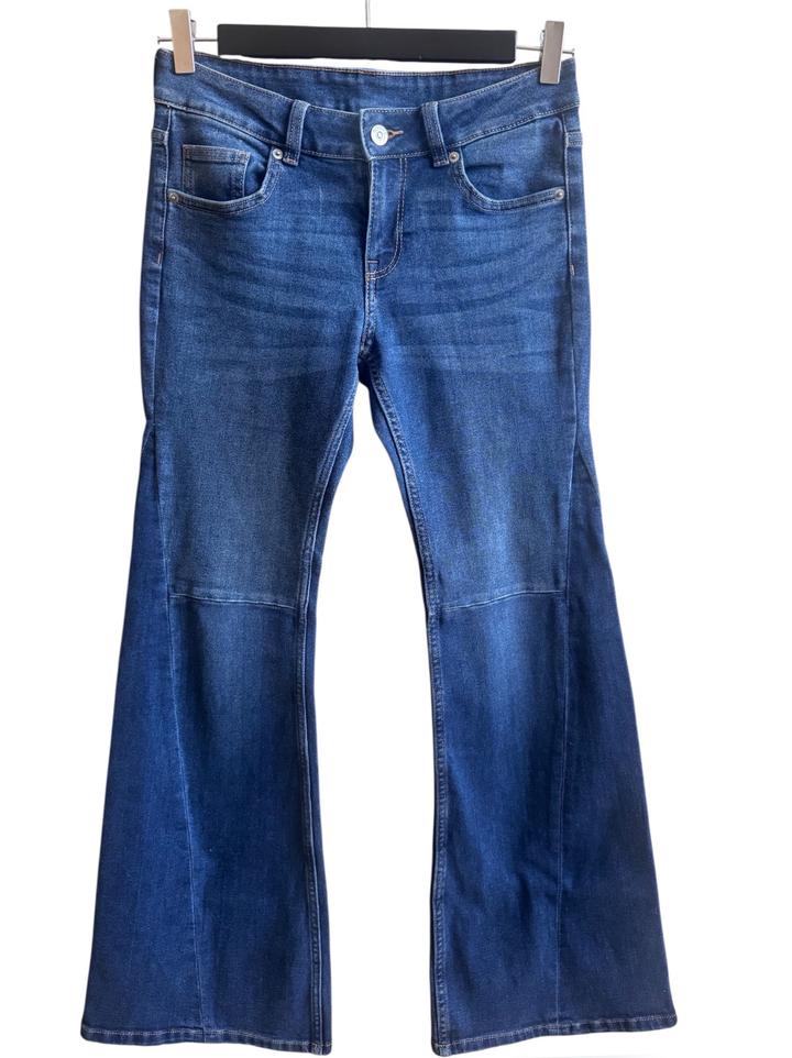 Flared Low Jeans от H&M.