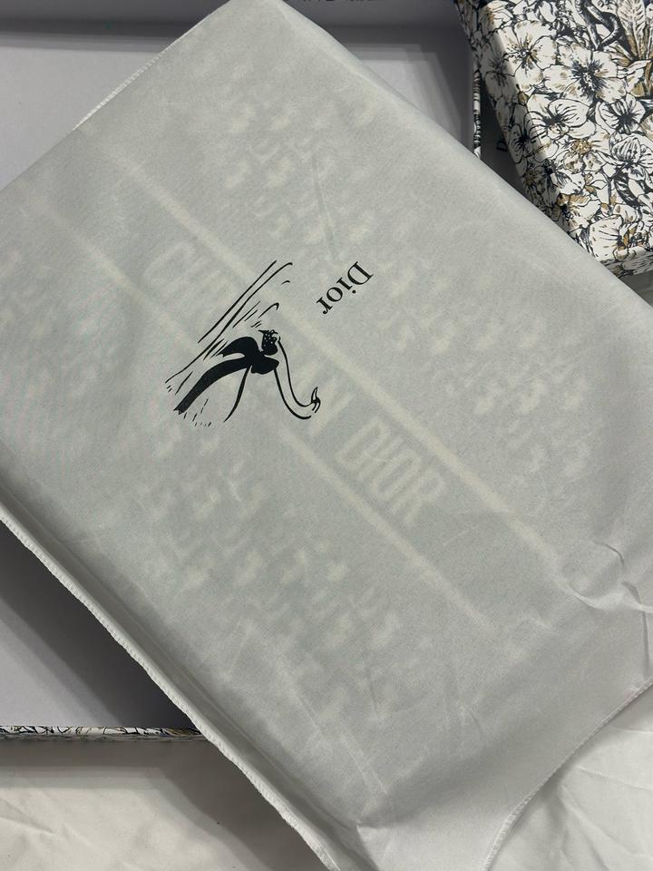 Dior самка