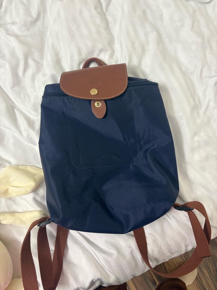 Темно синий рюкзак лонгчамп