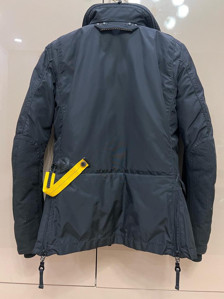Куртка зимняя женская черная Parajumpers