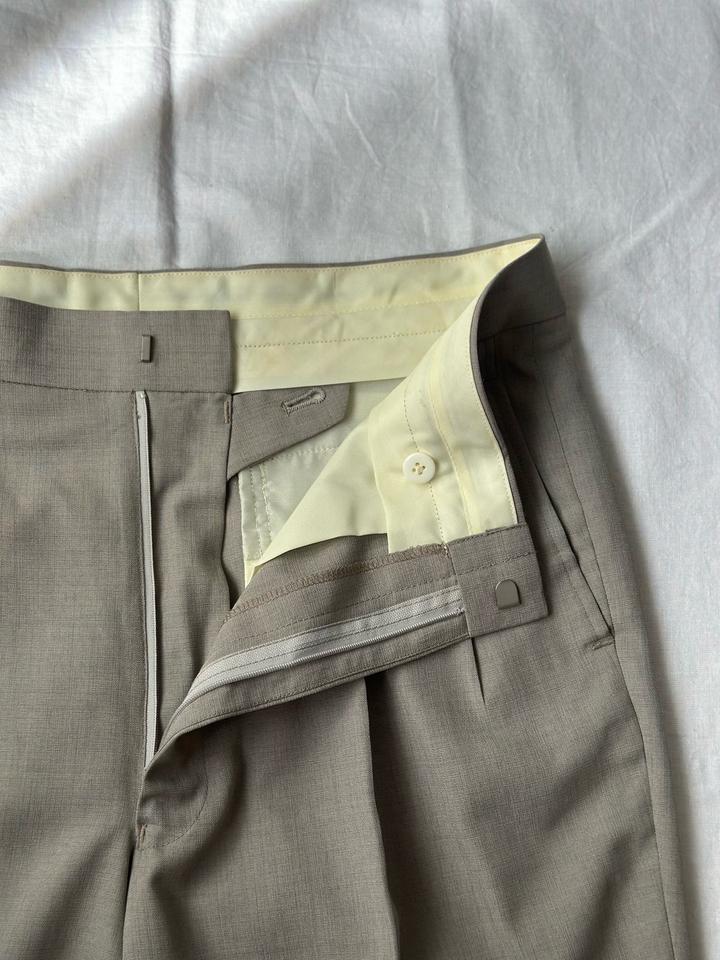 Бежевые классические брюки