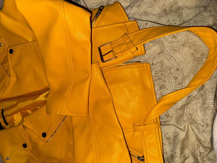 Укороченная джинсовка Pull&Bear