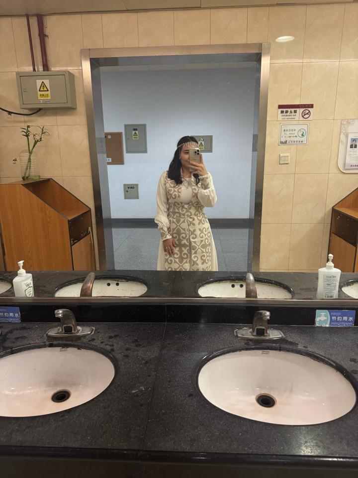 Платье на выход