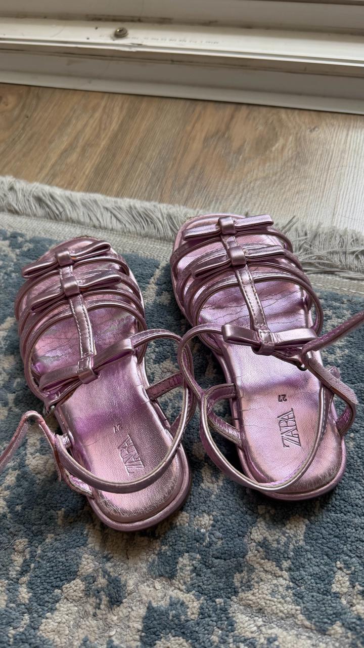 Сандали Zara