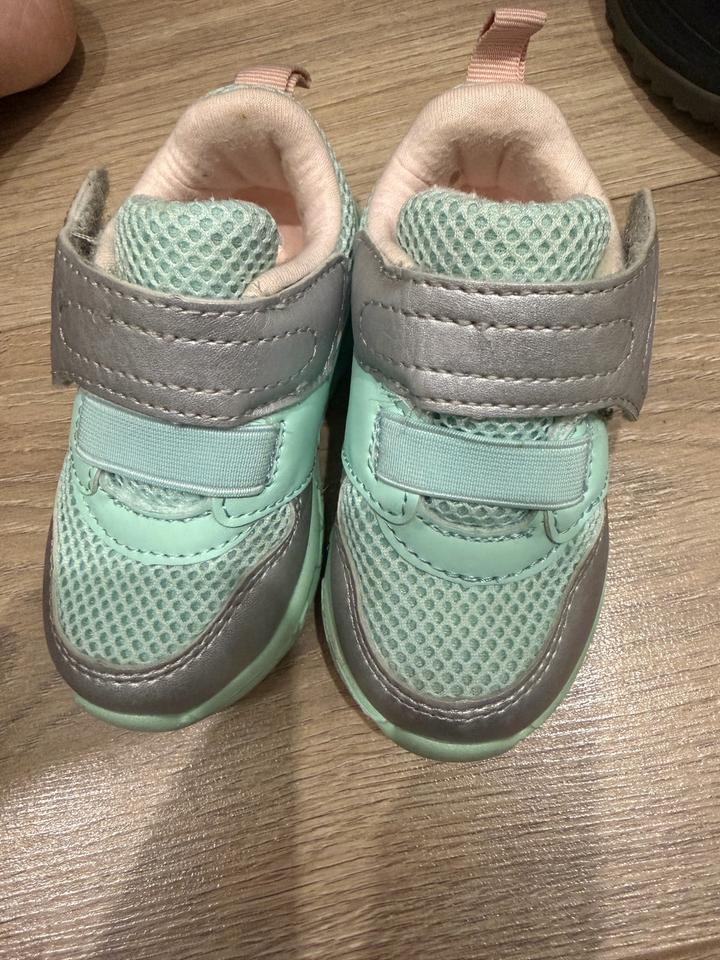 Кроссовки Kakadu